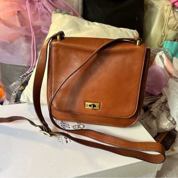 FOSSIL BROWN GENUINE LEATHER
FLAP X-BODY MESSENGER/SHOULDER/HANDBAG PURSE - Picture 2 of 13